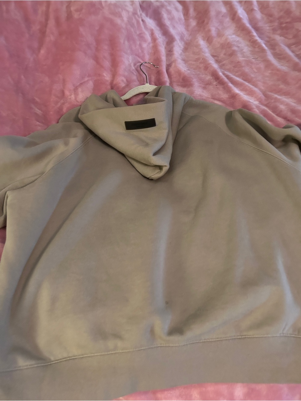 Essentials Fear of God Hoodie in Taupe- size M- like new condition - Picture 4 of 5